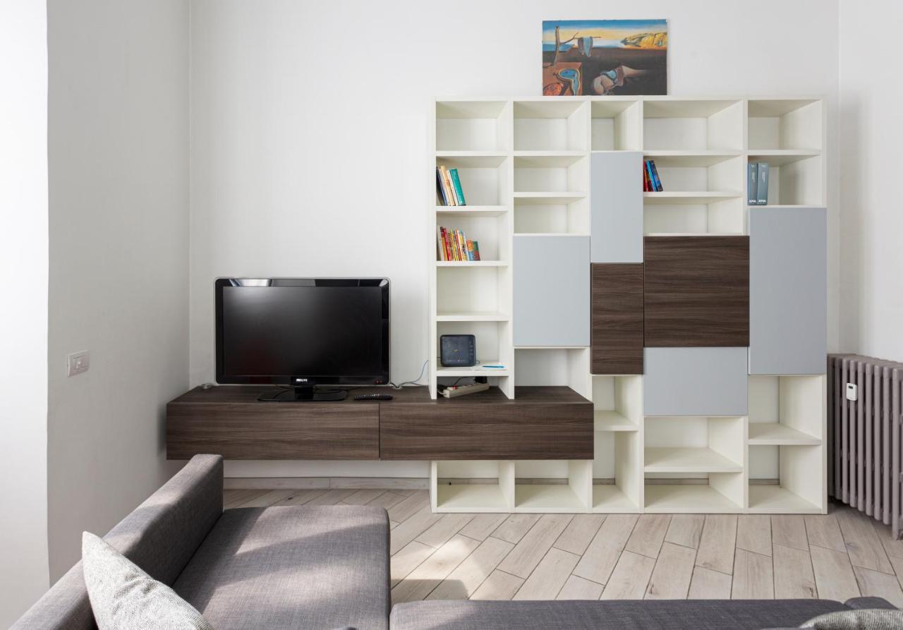 Spacious Retreat Steps From Lambrate Metro- Via Pacini 밀라노 외부 사진